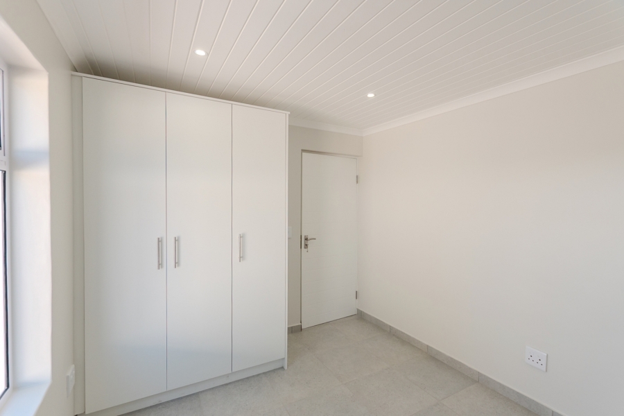 2 Bedroom Property for Sale in Lampiesbaai Western Cape